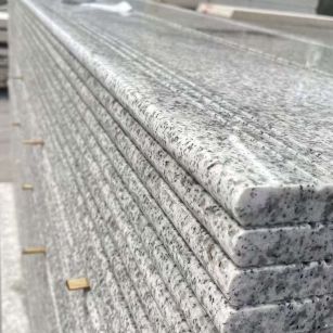 广元芝麻白楼梯踏步 花岗岩楼梯板材
